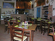 Vineria Da Romolo food