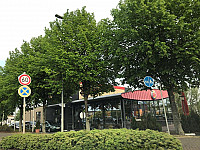 Burger King outside