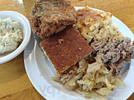 Simply Southern Smokehouse food