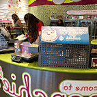 Menchie's Frozen Yogurt food