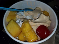 Yogurtland food