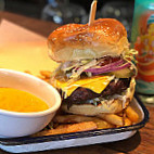 Chuck's Burger Bar food