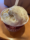 Cold Stone Creamery inside