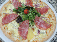 Pizza Delice food