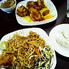 Aroy Thai Cuisine food