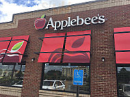 Applebee's outside