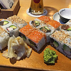 Lucky Sushi food