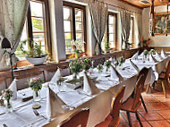 Restaurant Zur Straußi inside