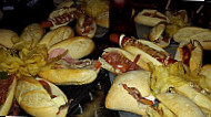 100 Montaditos Luceros food