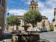 Cuisine Du Marche outside