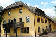 Landgasthaus Etzenbach outside