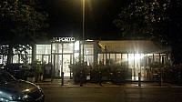 Al Porto outside