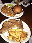 Mad Capper Saloon Eatery food