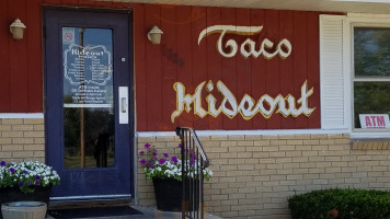 Taco Hide Out outside