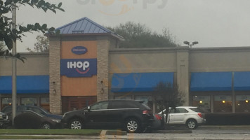 Ihop outside