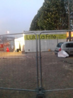 Lulu La Frite outside