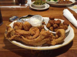 Captain Tom's Seafood food