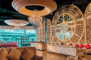 Tea Club Amwaj Lagoon inside