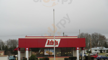 Arby's outside