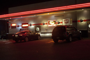 Swensons Drive-in outside