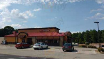 Pizza Hut outside