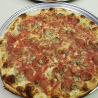 Johnny's Pizzeria food