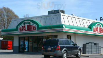 Papa John's Pizza outside