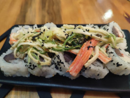 Su Sushi food