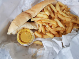 La Friterie De La Rouge Porte food