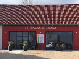 Le Comptoir Du Traiteur outside