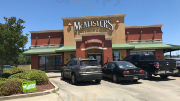 Mcalister's Deli outside