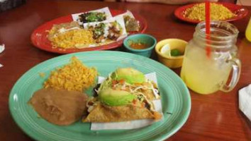 Taqueria El Sazon food