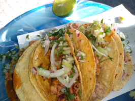 Tacos Leo food