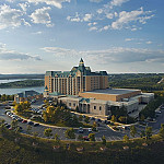 Chateau Grille - Chateau on the Lake outside