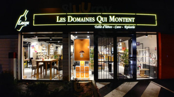 Les Domaines Qui Montent inside