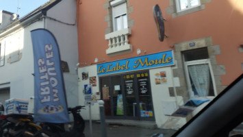 Le Label Moule outside