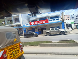 Gulshan outside