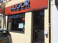 Aligor outside