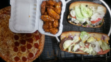 Pizza Boli's food