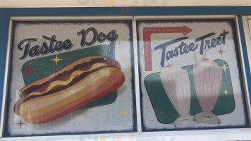 Tastee Treet food