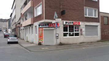 Pizzatal outside