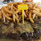 L'entrecote Saint-Jean food