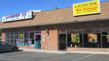 Sultan Wok outside