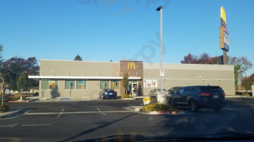 Mcdonald's outside