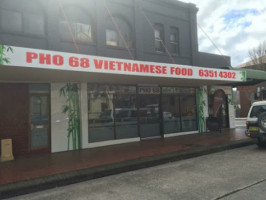 Pho 68 outside