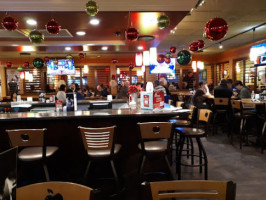 Applebee's Neighbourhood Grill inside