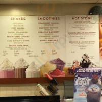 Cold Stone Creamery inside