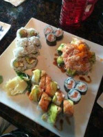 Hana Sushi Lounge food