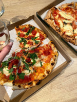 La Bottega Della Pizza food