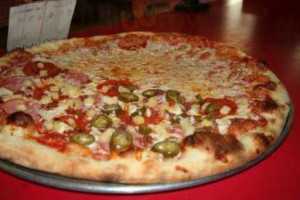 Fatty'z Pizza food